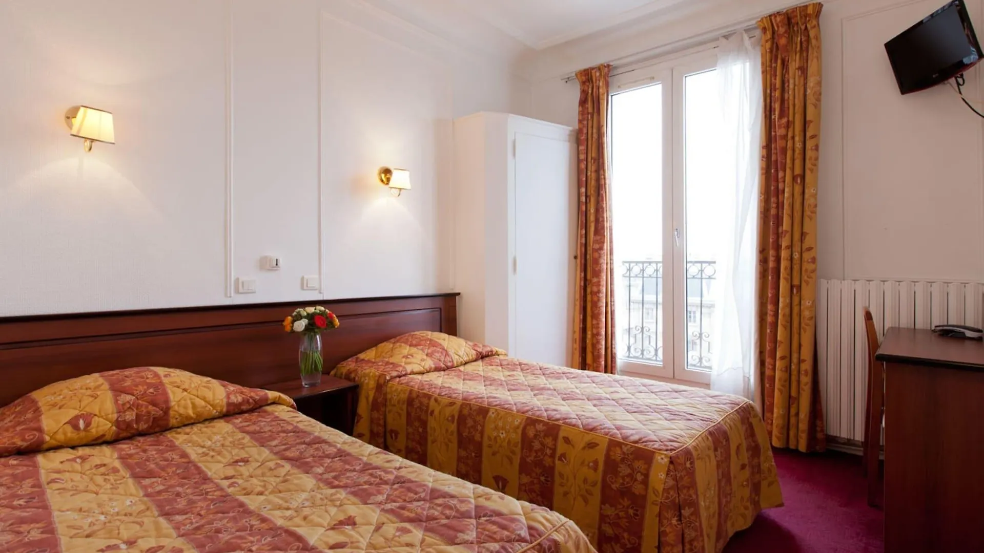 Du Square D'anvers Hotel