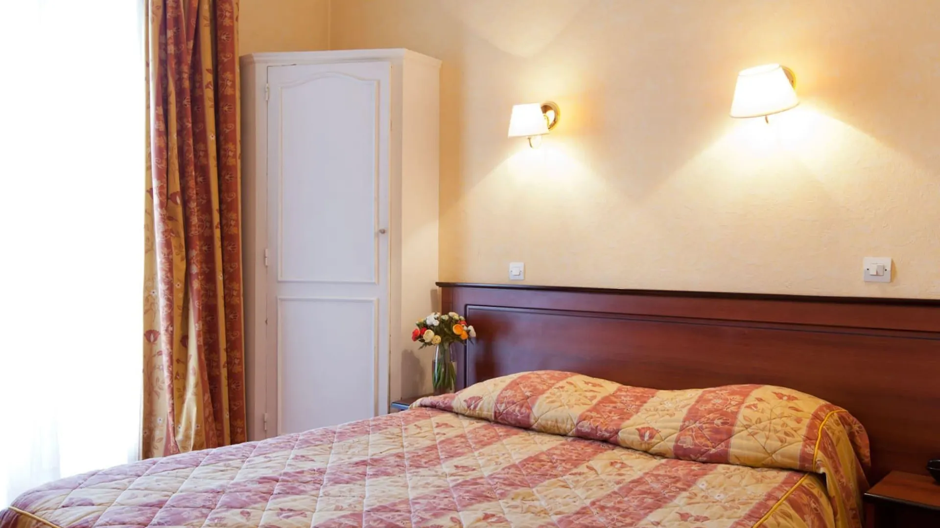Hotel Du Square D'anvers Paris