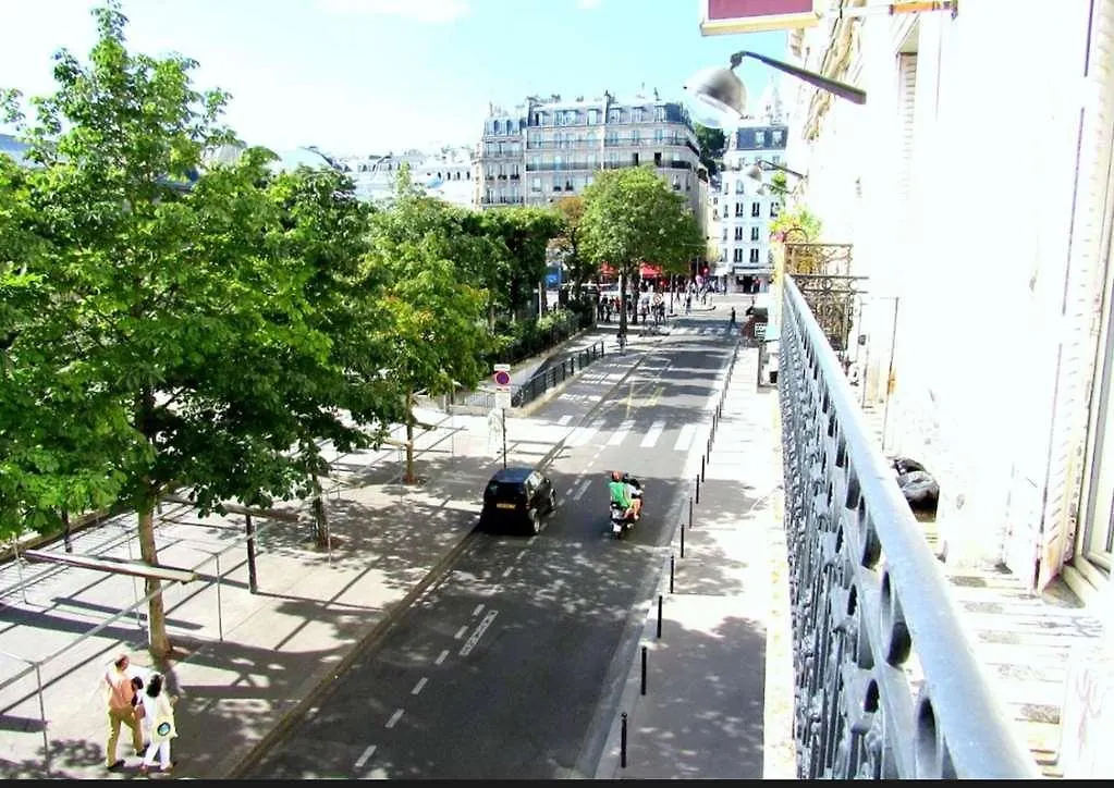 Du Square D'anvers 2* Paris