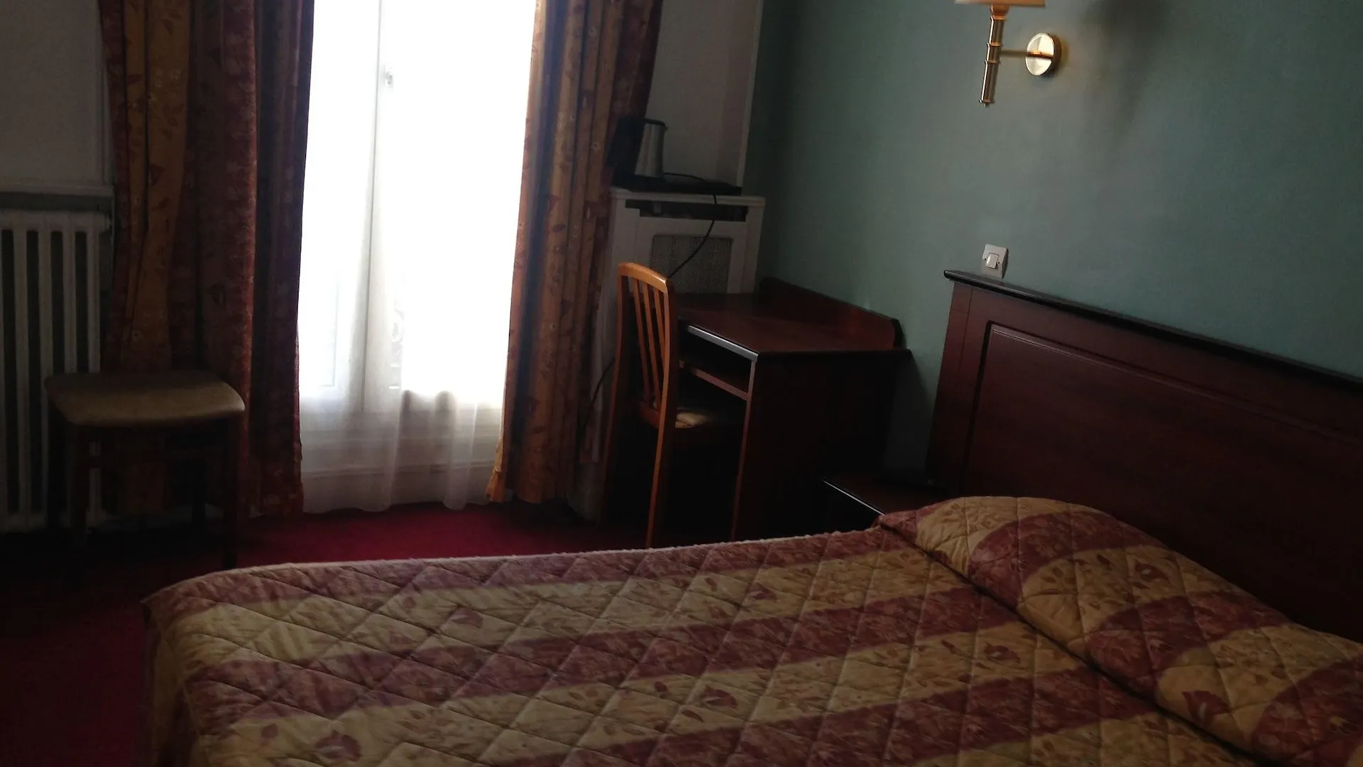 Hotel Du Square D'anvers 2*